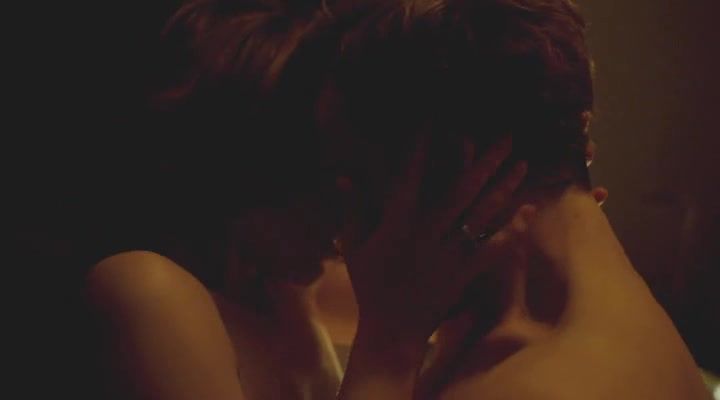 Bisexual Celebs nude & sex scene | Antje Traue, Luise Heyer - Der Fall Barschel (2015) Casada - 1