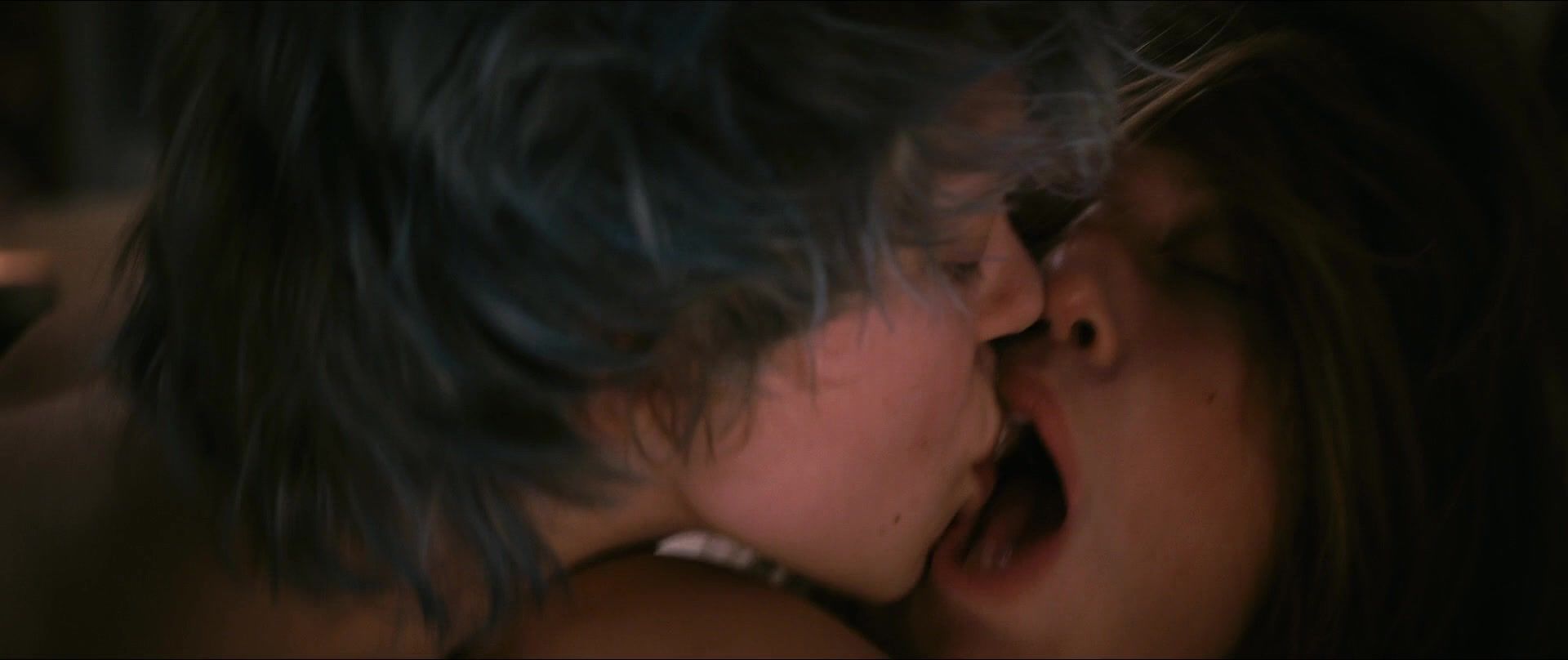 FullRips Best lesbian scene in movies | Adele Exarchopoulos nude & Léa Seydoux naked | The film "Blue Is The Warmest Color" (2013) Big Black Dick - 1