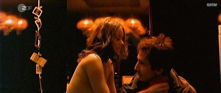 Com Marion Cotillard - Une Affaire Privee (2002) Tranny Sex