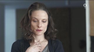 Qwebec Anne Ratte-Polle nude - Tatort Narben (2016) Massage