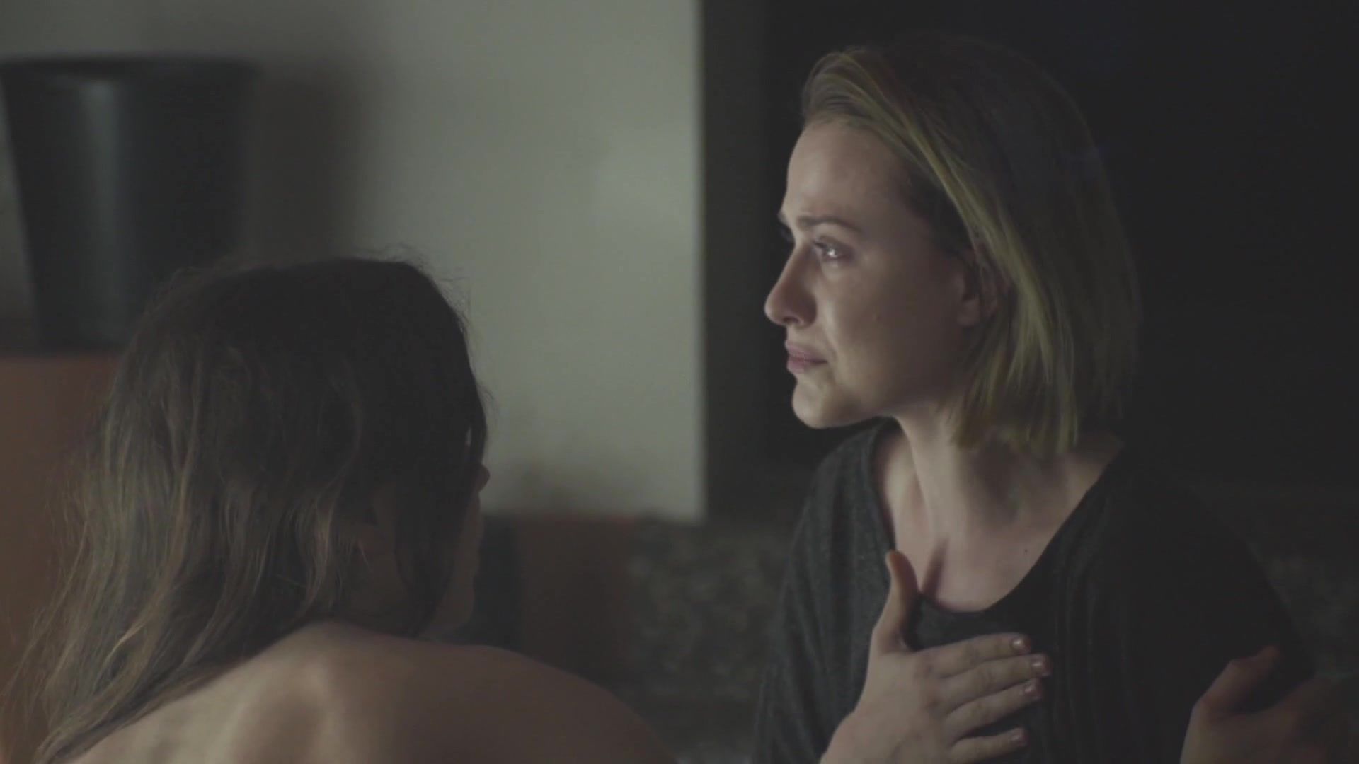 Anal Play Ellen Page, Evan Rachel Wood - Into The Forest (2015) (Sex, Topless) Lesbian - 1