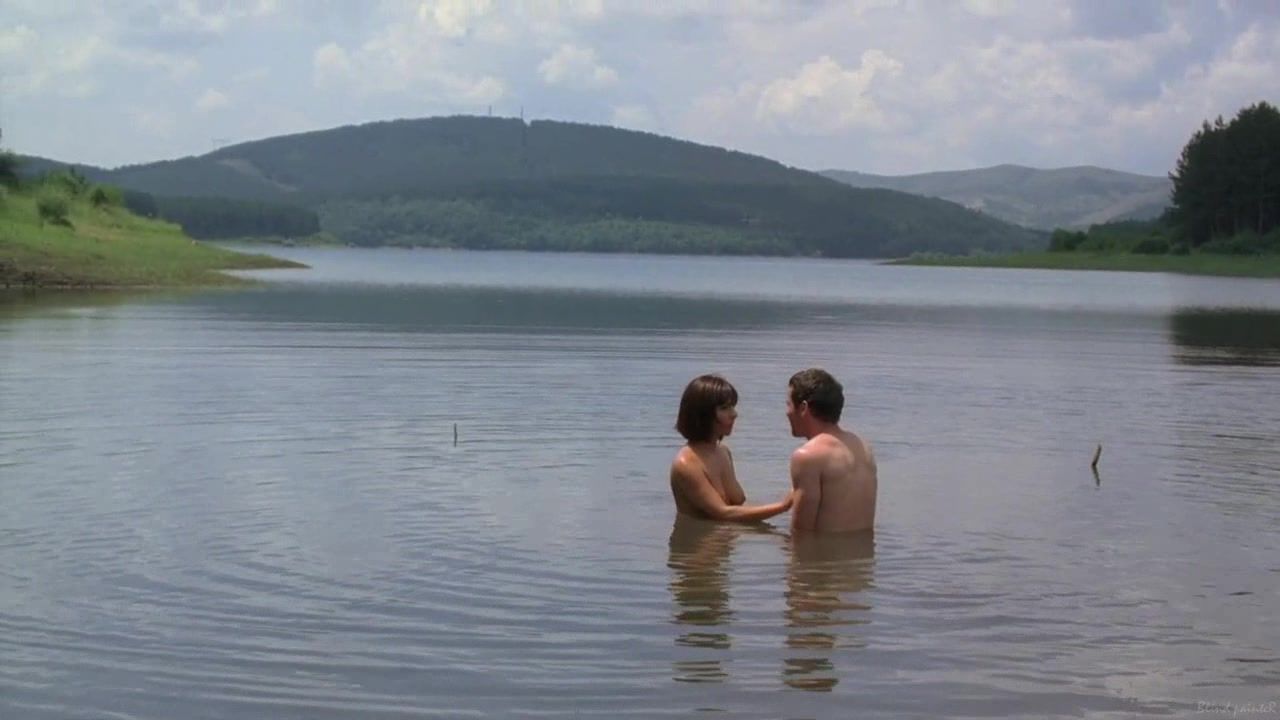 Pee Sex video Roxanne Pallett nude - Lake Placid 3 (2010) SexScat