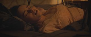 Glory Hole Sex video Emilia Clarke nude - Voice from the Stone (2017) JoYourself