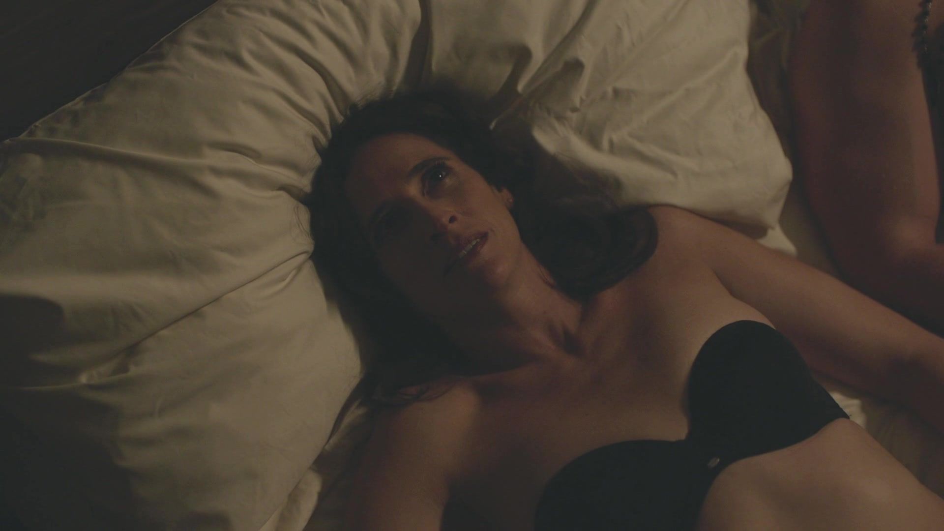 Perverted Sex video Jamie Chung, Michaela Watkins nude - Casual S03E05 (2017) Lez Fuck - 2