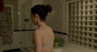 Roundass Sex video Lily Collins nude - To The Bone (2017) Bear