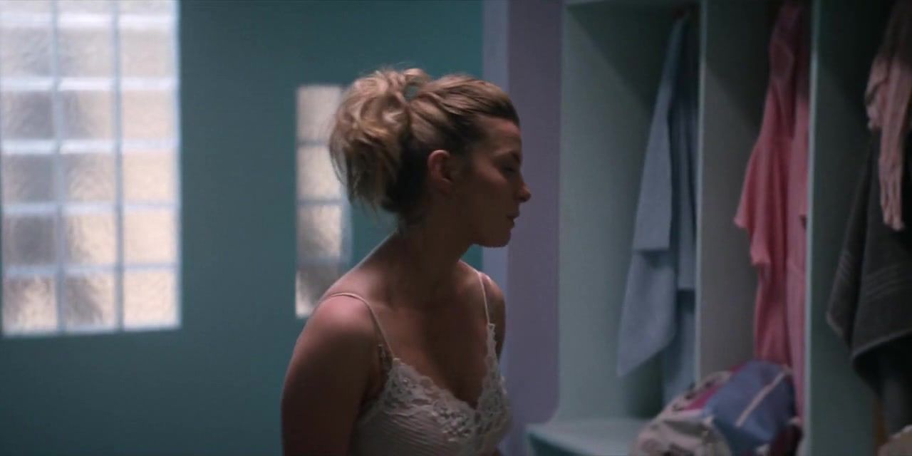 Coeds Sex video Alison Brie - Glow S01E01 (2017) Gay Broken - 1