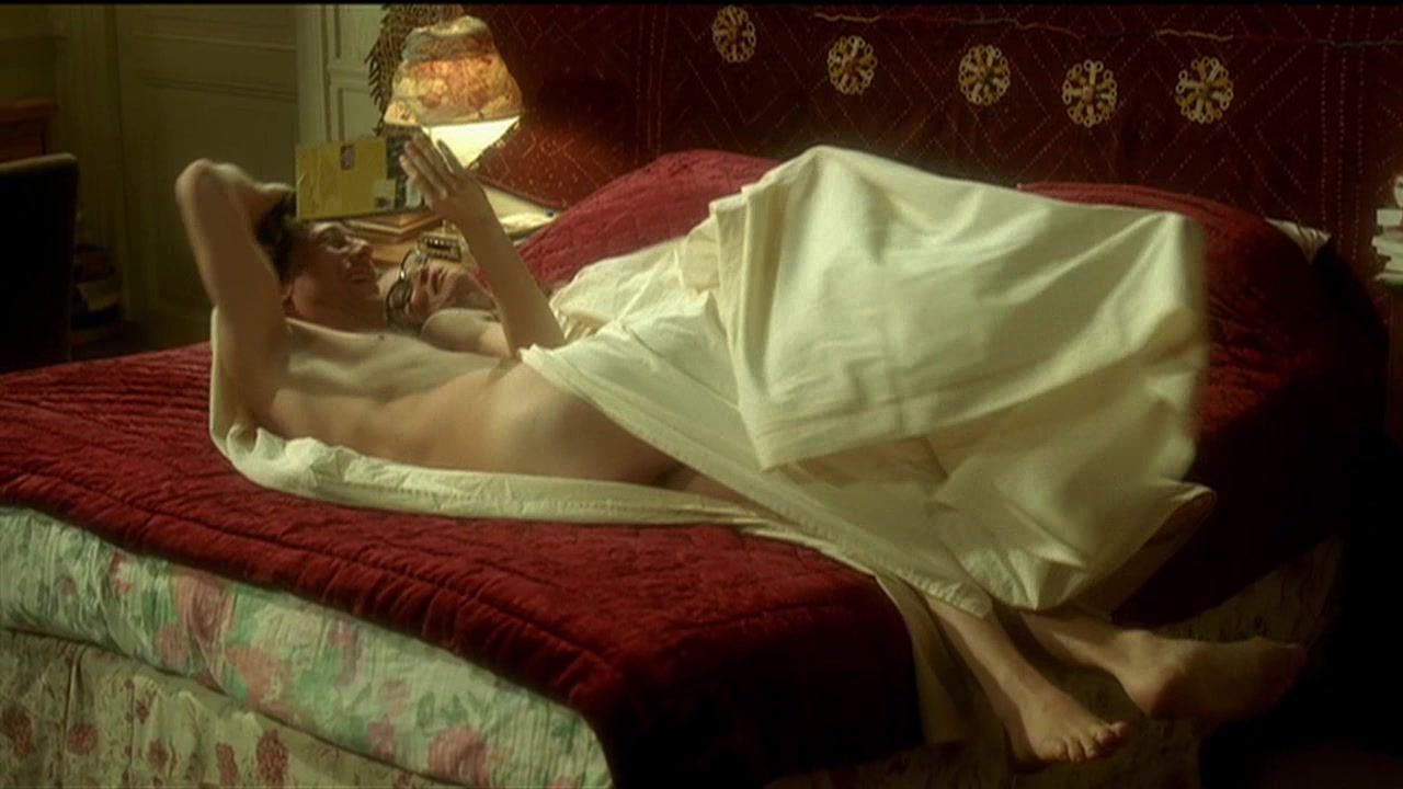 Internext Expo Sex video Laetitia Casta nude scene- Le Grand appartement iChan - 1