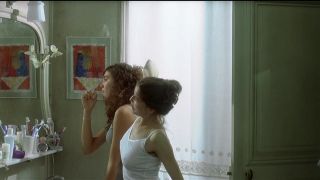 Old Vs Young Sex video Laetitia Casta nude scene- Le Grand appartement Sexo Anal