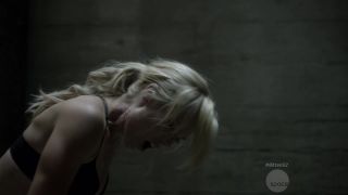 Extreme Sex video Laura Vandervoort nude - Bitten (2015) Comicunivers