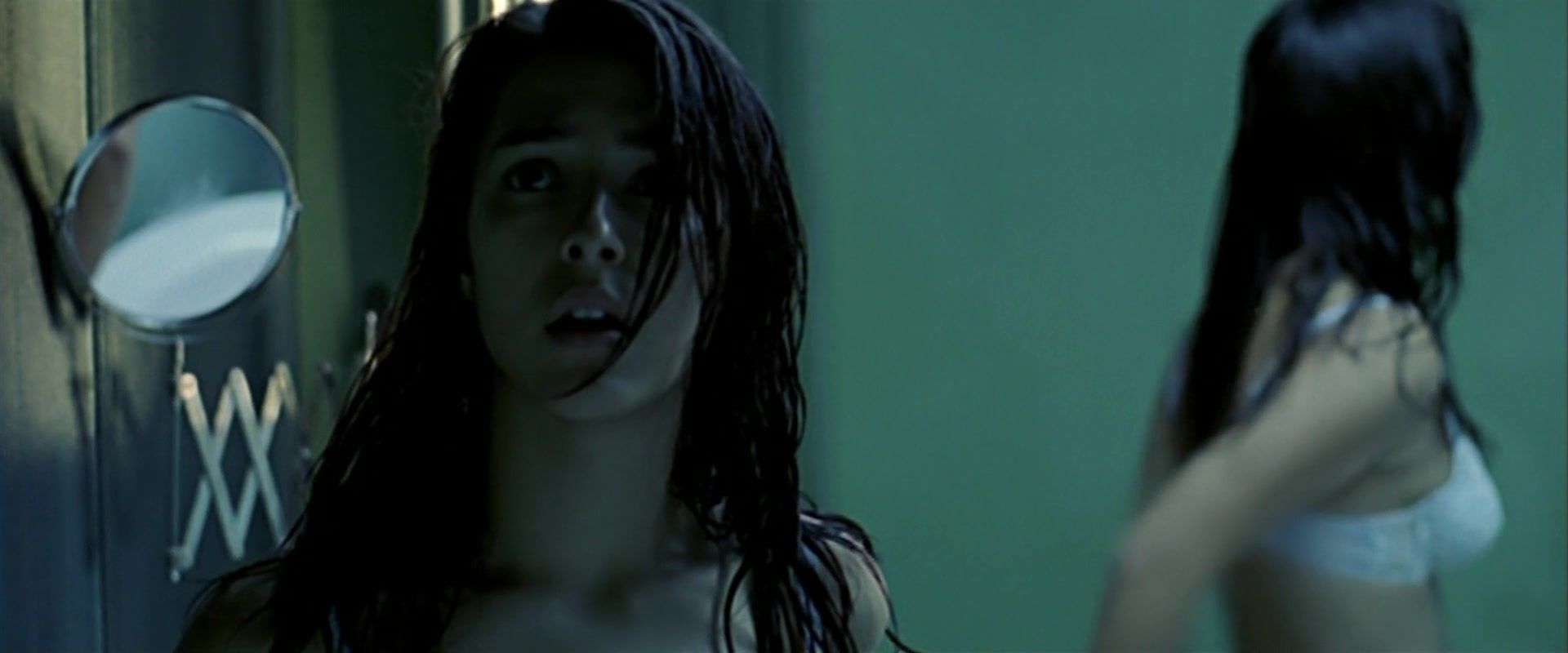 Usa Sex video Cristina Brondo, Marisol Membrillo - Hipnos (2004) Shower