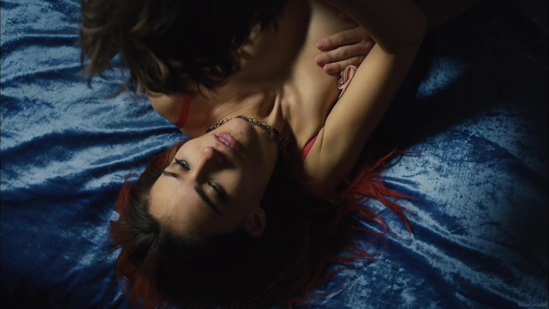 Bath Sex video Saadet Aksoy nude - Venuto al mondo (2012) Bikini
