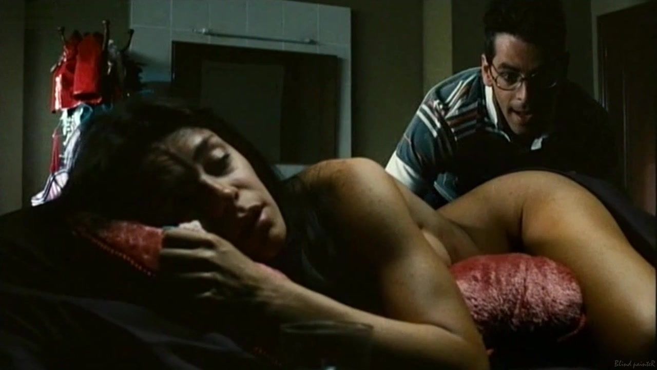 Nice Tits Sex video Flora Martinez nude - Canciones de amor en Lolita’s Club (2007) TubeAss