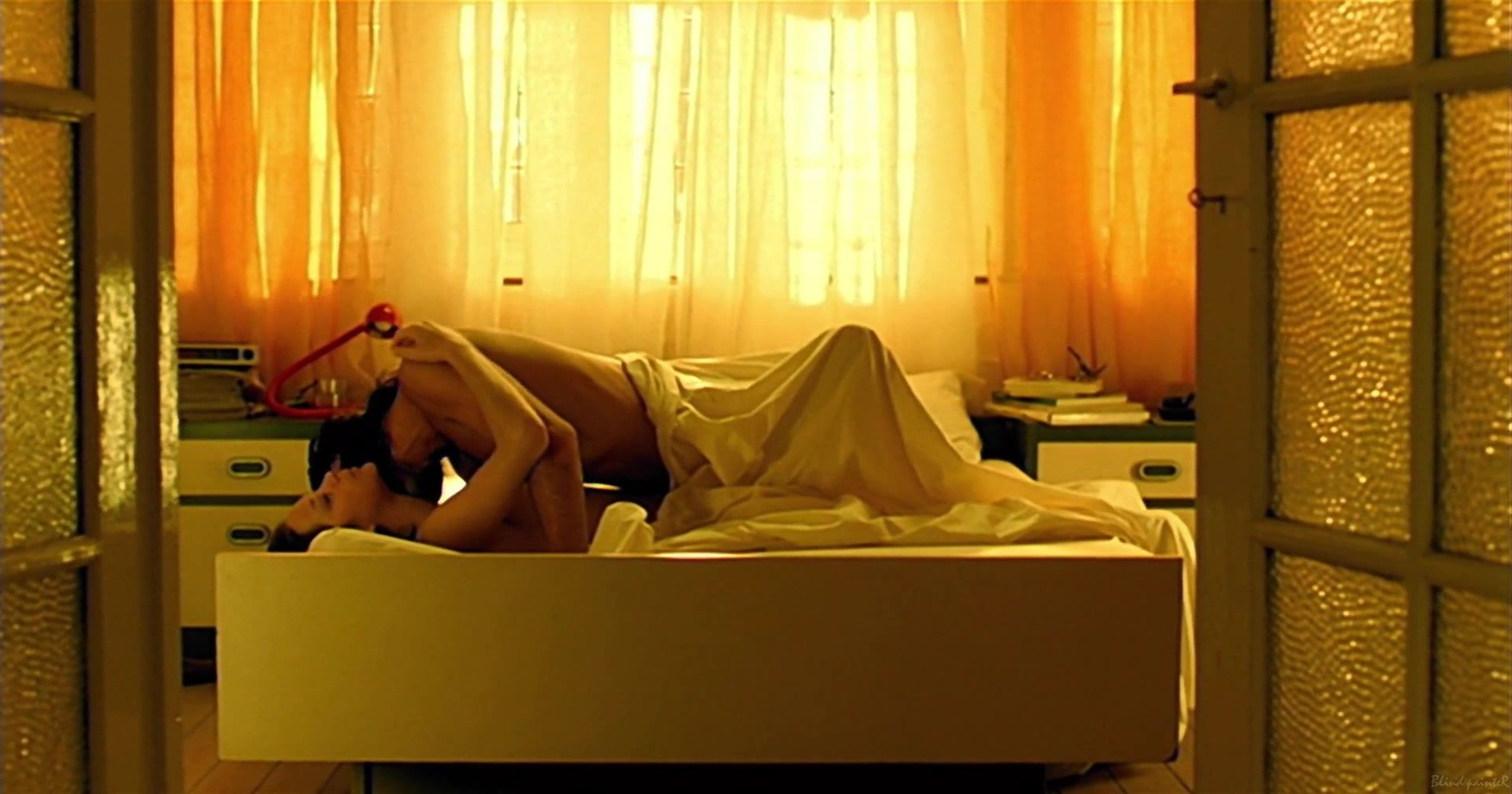 Lez Hardcore Sex video Marion Cotillard nude -  Love Me if You Dare (2003) Menage - 1