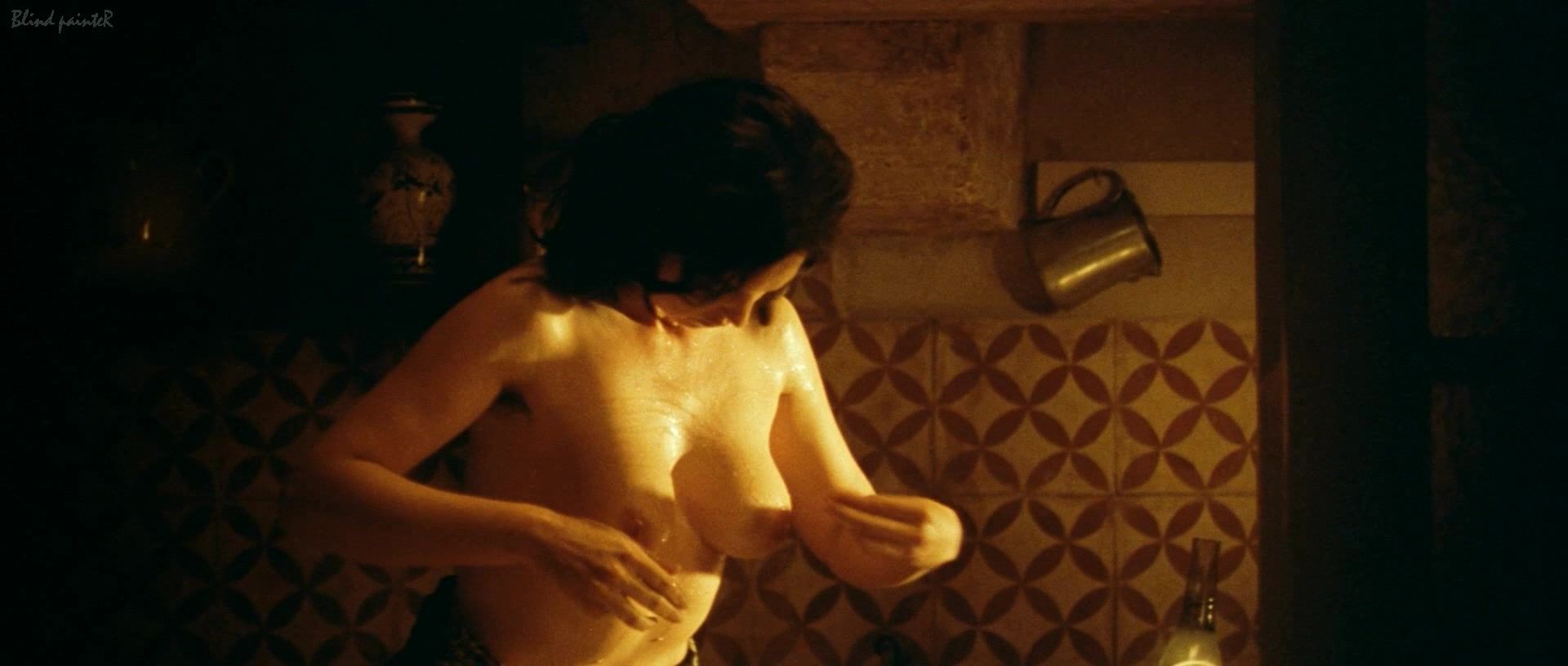 Celebrities Sex video Monica Bellucci nude - Malèna (2000) Pussy Play