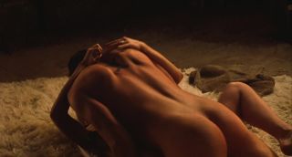 Police Sex video Heather Graham - Killing Me Softly (2002) Amature