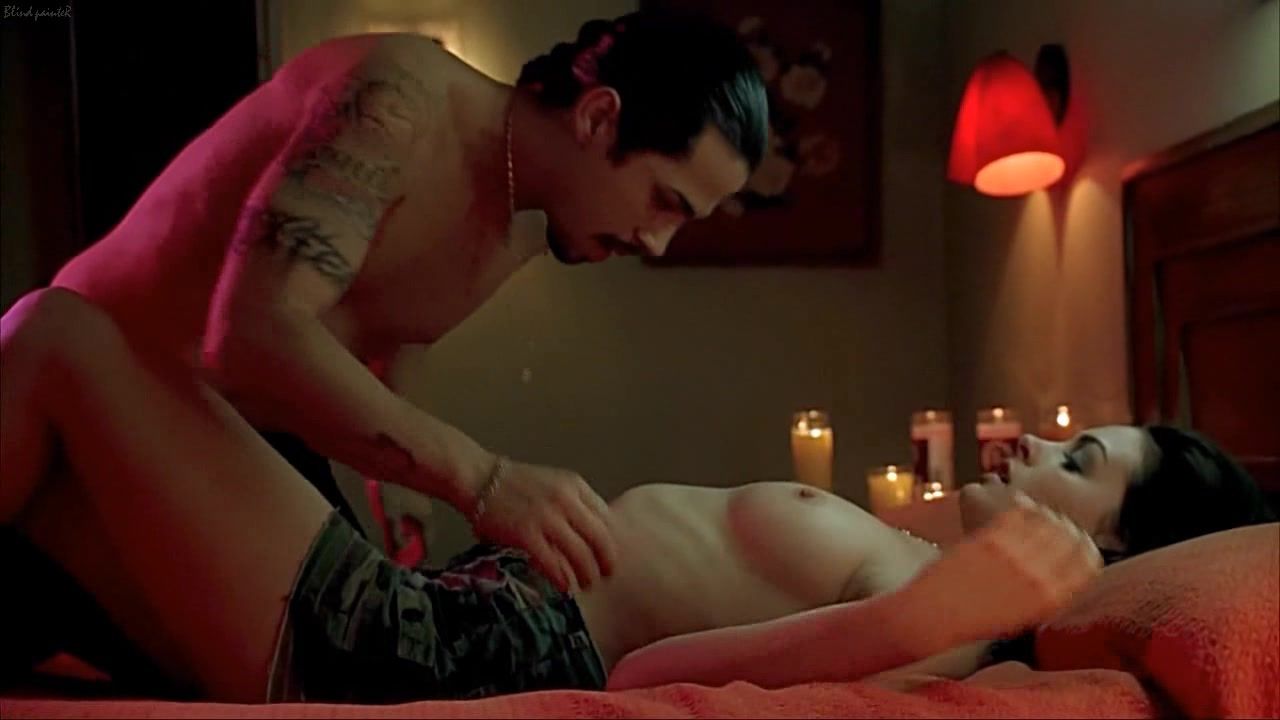 Secret Sex video Anne Hathaway nude - Havoc (2005) Trimmed