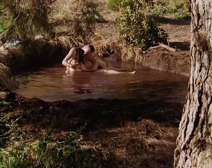 Weird Sex video Elizabeth Barondes, Gabriella Hall nude - Full Body Massage (1995) xxGifs