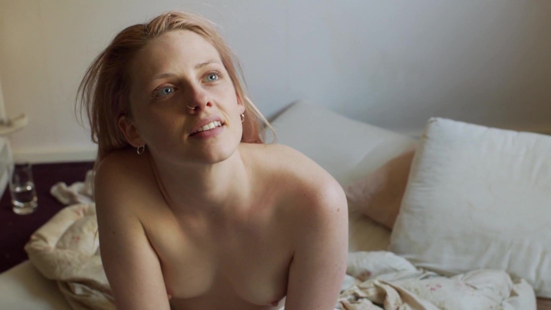 Assgape Sex video Charlotte Best, Shari Sebbens, Stephanie King nude - Teenage Kicks (2016) Sexo