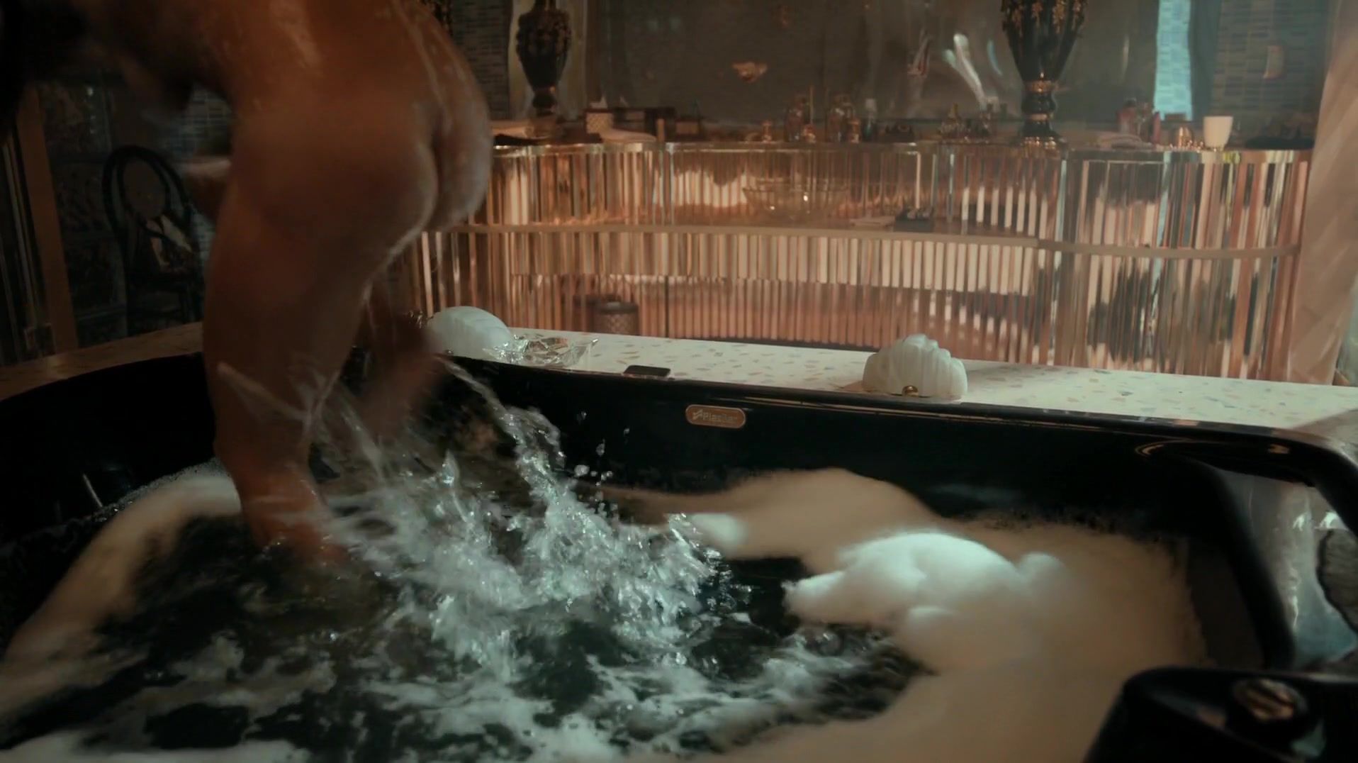 Gozando Sex video Alice Braga Nude - Queen of the South s01e01 (2016) Ass Licking - 1