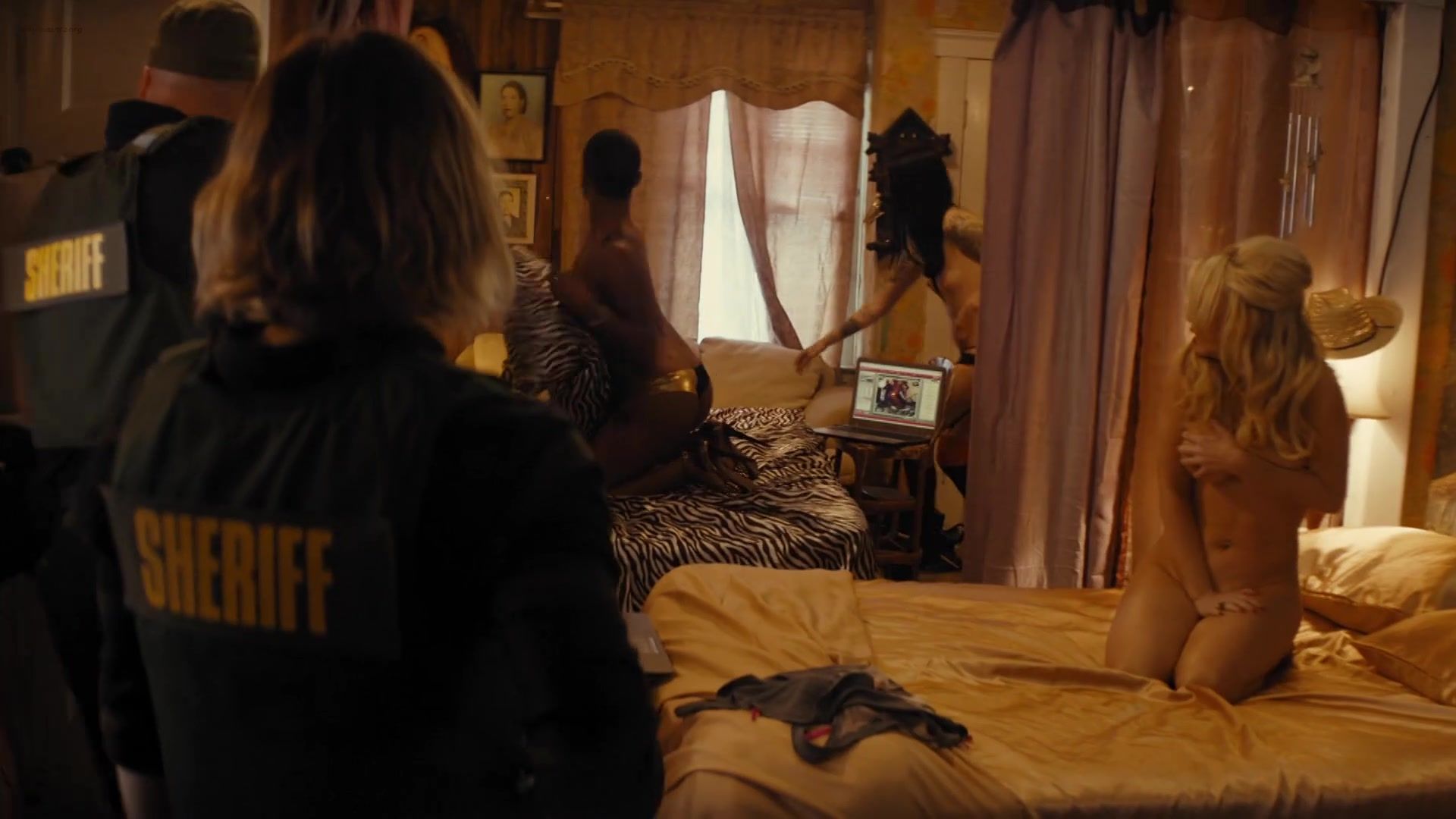 Russia Sex video Adria Arjona, Rachel Mcadams - True Detective (2015) s2e1 Butt