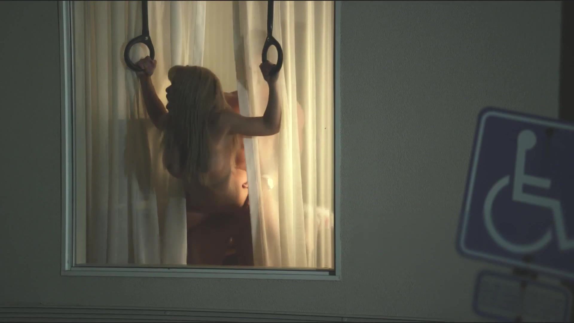 Hardcore Michelle Derstine, Melissa Rauch - The Bronze (2015) (Sex, Gymnast, Nude, Pussy) Spooning
