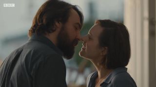 Oldman Sex video Elisabeth Moss, Linda Ngo - Top Of The Lake S02E05 (2017) Face Sitting