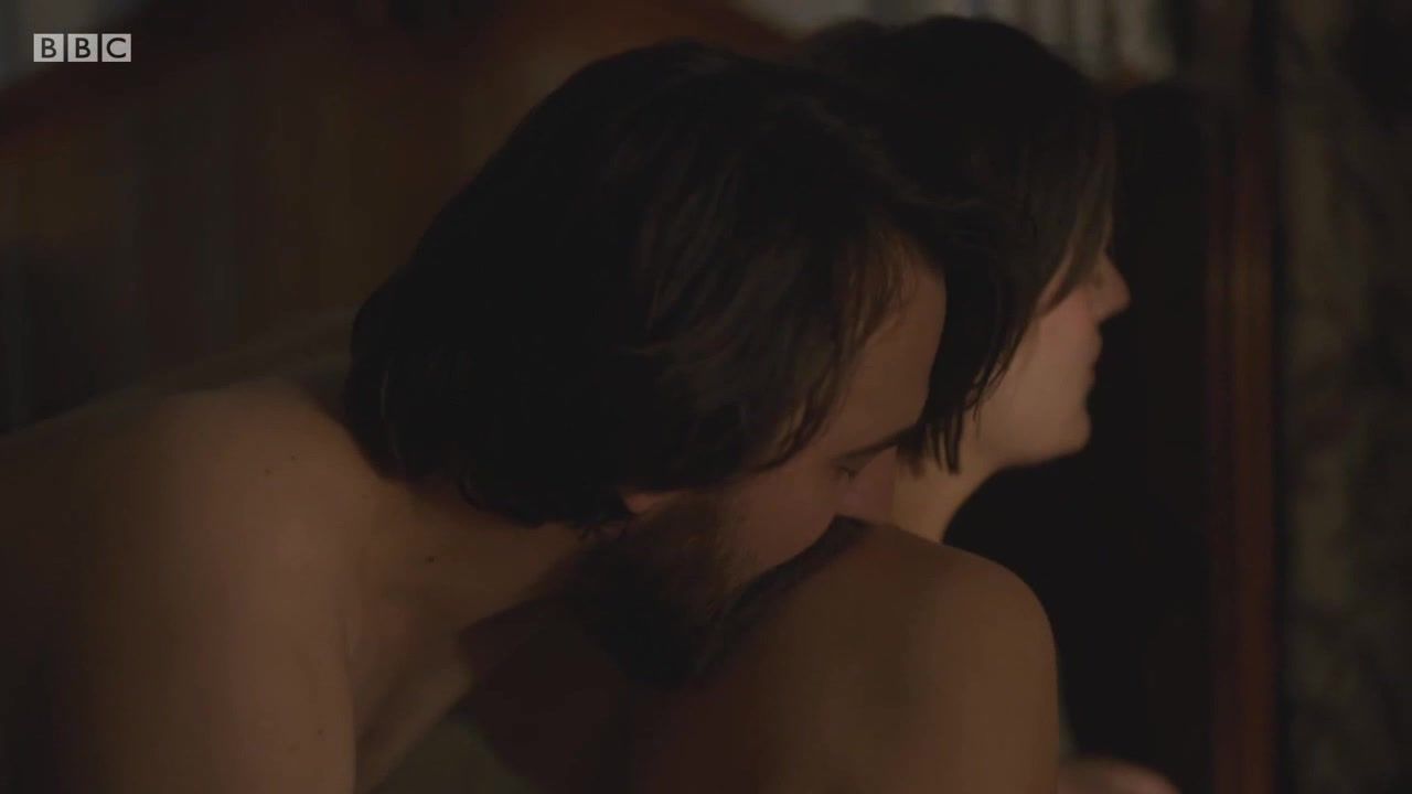 Dance Sex video Elisabeth Moss, Linda Ngo - Top Of The Lake S02E05 (2017) Dirty Roulette