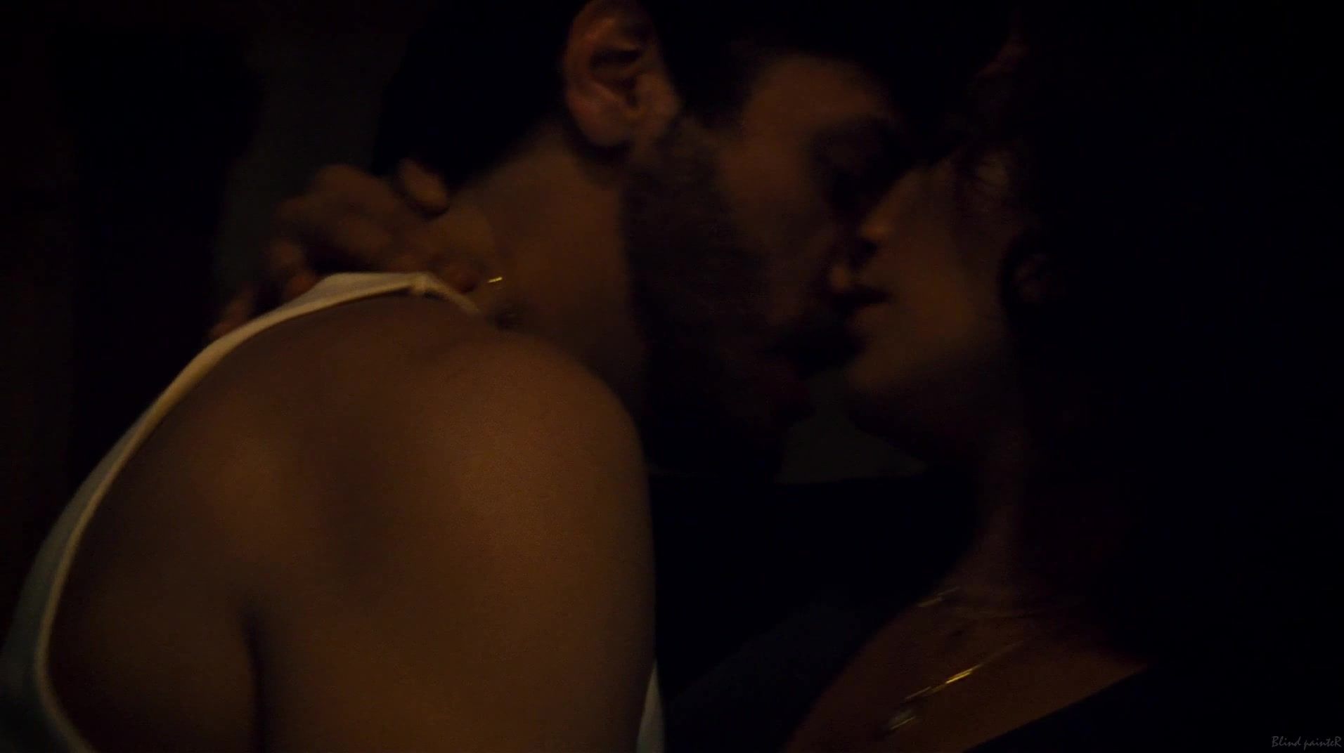 Dancing Sex video Jennifer Lopez - Bordertown (2006) Girlfriends