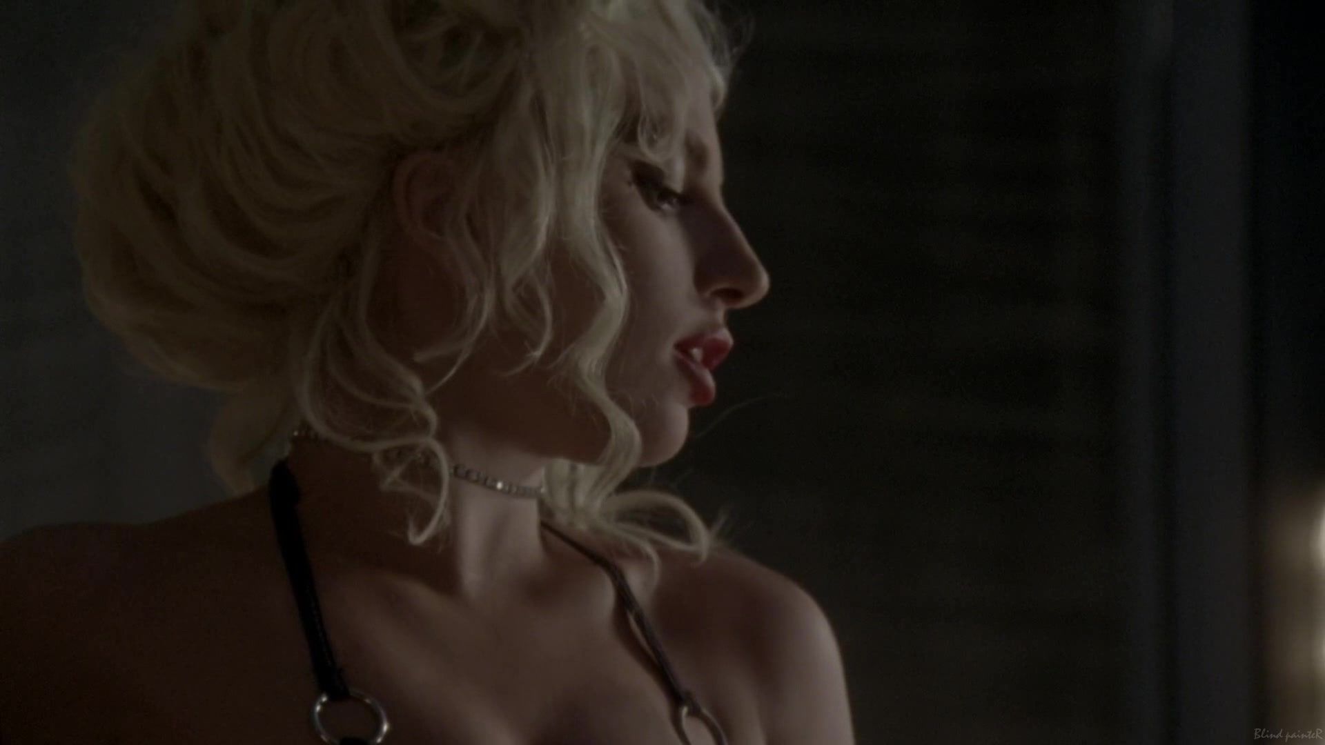 Tease Sex video Lady Gaga & Angela Bassett nude - American Horror Story S05E03 (2015) Pegging - 1