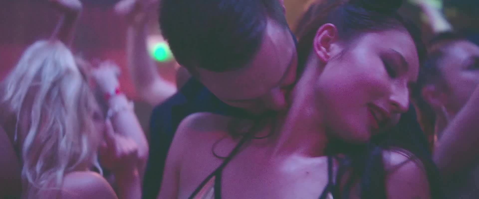Cfnm Sex video Georgia King nude - Kill Your Friends (2015) RealLifeCam - 1