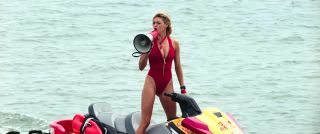 Perrito Sex video Alexandra Daddario sexy, Kelly Rohrbach - Baywatch (2017) Nylons