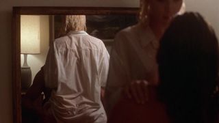 Tetona Sherilyn Fenn naked, Kristy McNichol naked – Two Moon Junction (1988) Bunda Grande