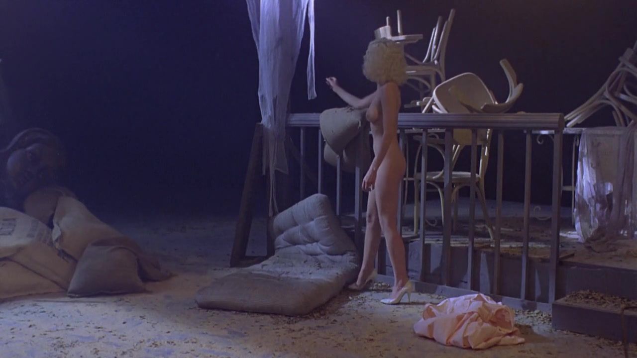 Funk Sherilyn Fenn naked, Kristy McNichol naked – Two Moon Junction (1988) Bulge - 2