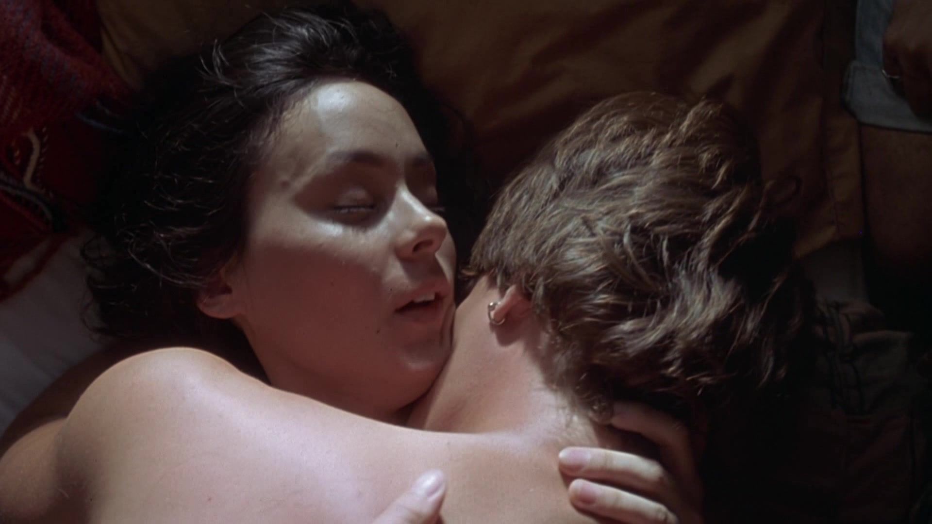Rubbing Parker Posey, Meg Tilly, Joey Lauren Adams nude - Sleep With Me (1994) Eva Notty - 1