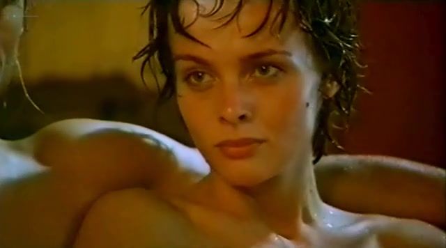 Latinos Izabella Scorupco naked, Erika Hoghede naked – Petri tarar (1995) Rola