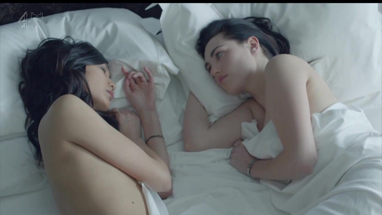 Cachonda Katie Mcgrath naked, Gemma Chan hot – Dates s01e04 (2013) Black Girl - 1