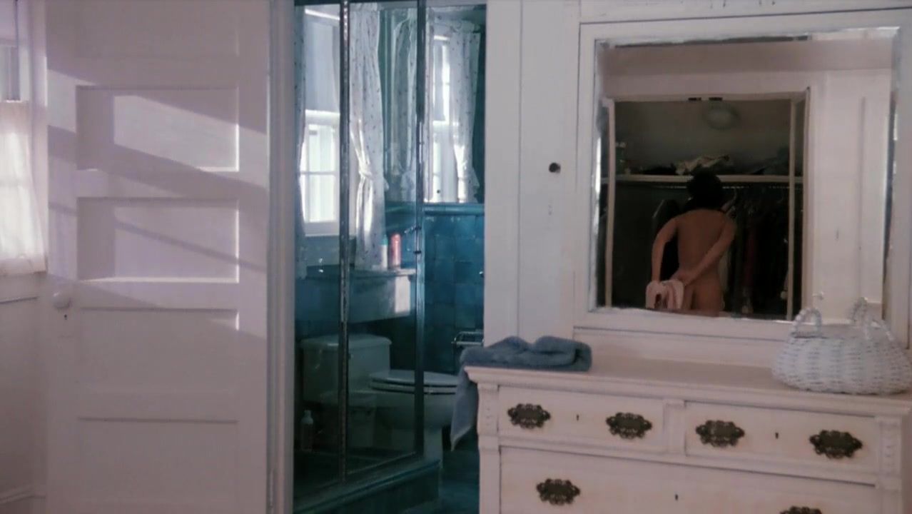 Dildo Deborah Kara Unger naked, Annabella Sciorra naked – Whispers In The Dark (1992) BlackLesbianPorn