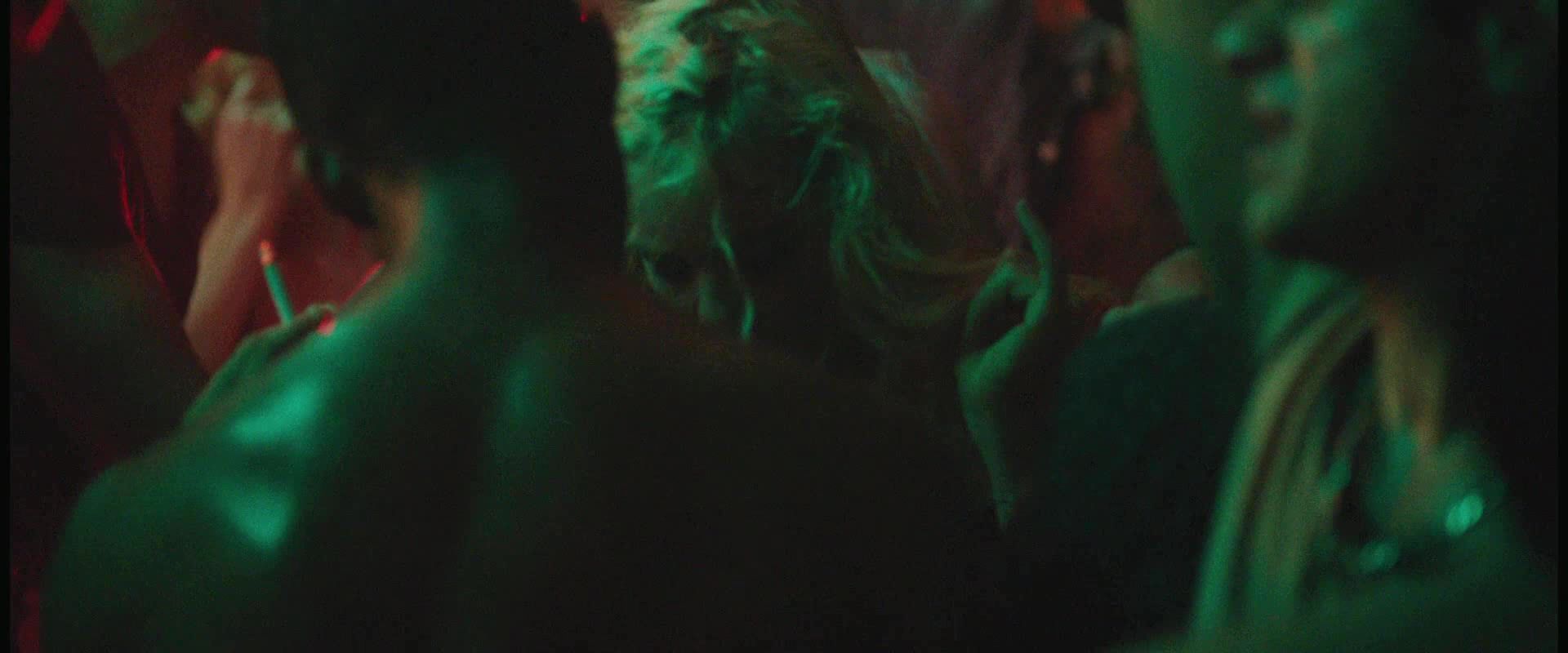 Cougar Topless actress Morgan Saylor, India Menuez - White Girl (2016) Sex Tape