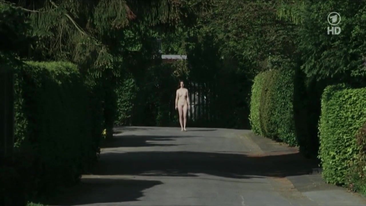 Sexzam Nina Hoss naked – Das Herz Ist Ein Dunkler Wald (2007) Animation