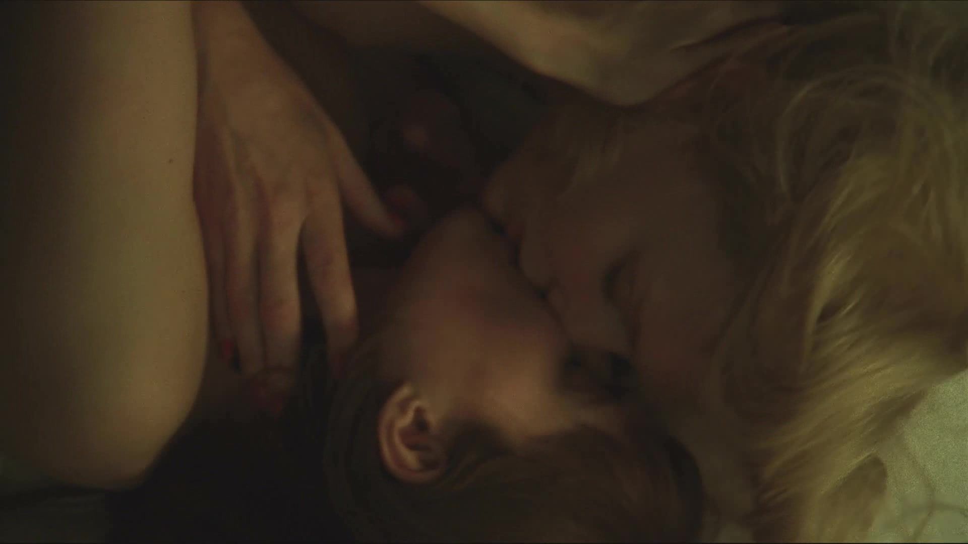 Teenager Rooney Mara, Cate Blanchett nude - Carol (2015) Euro Porn - 1