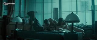 Latinos Charlize Theron, Sofia Boutella Naked - Atomic Blonde (US 2017) PlayVid