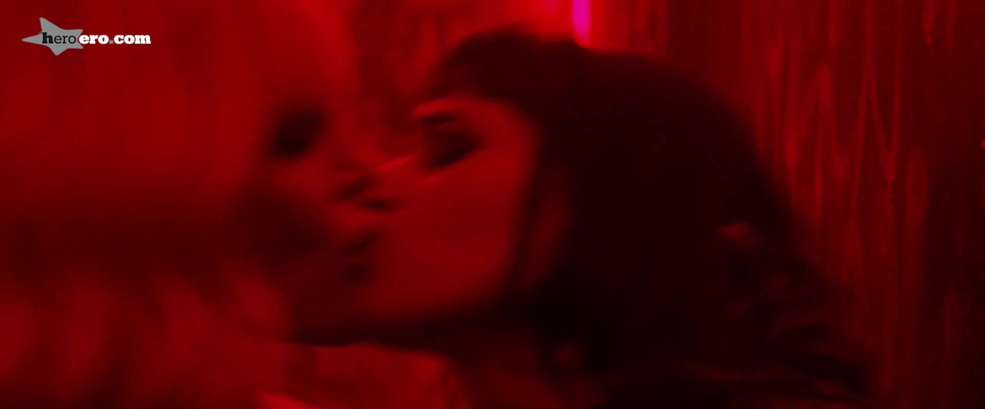 Hand Charlize Theron, Sofia Boutella Naked - Atomic Blonde (US 2017) Couple Porn