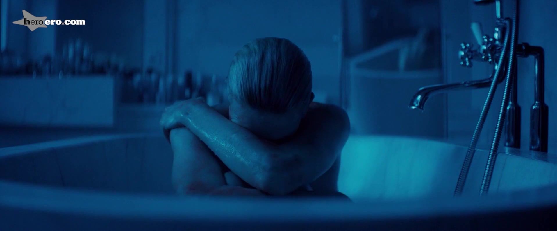 Police Charlize Theron, Sofia Boutella Naked - Atomic Blonde (US 2017) ComptonBooty - 1