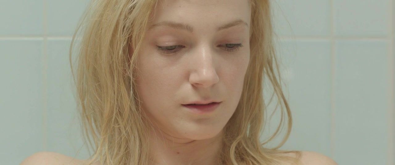 Hot Milf Alexandra Borbely Naked - On Body and Soul (2017) Phun - 2
