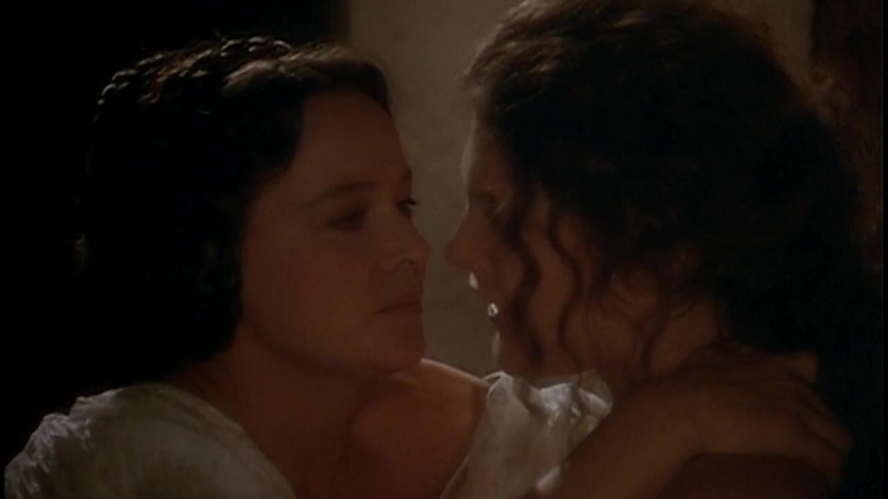 Milfporn Classic lesbian scene Laura Antonelli, Clelia Rondinella Nude - La Venexiana (1986) HotMovs - 1