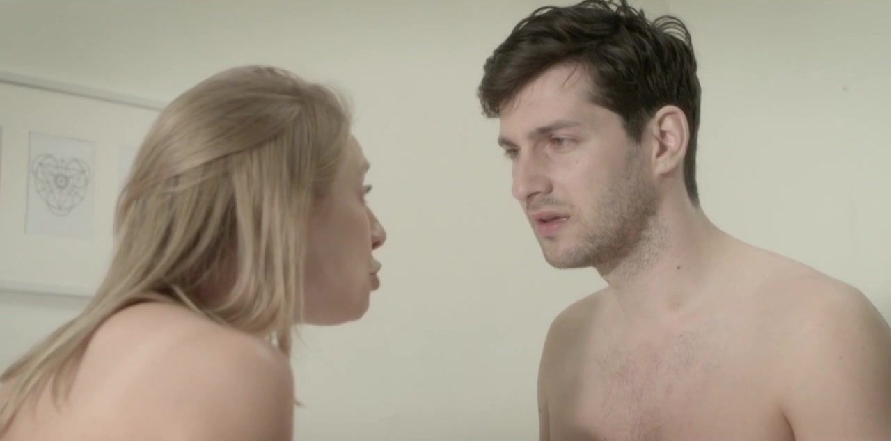 Banheiro Catherine Jandrain Naked - Amour (2015) Hidden Cam - 1