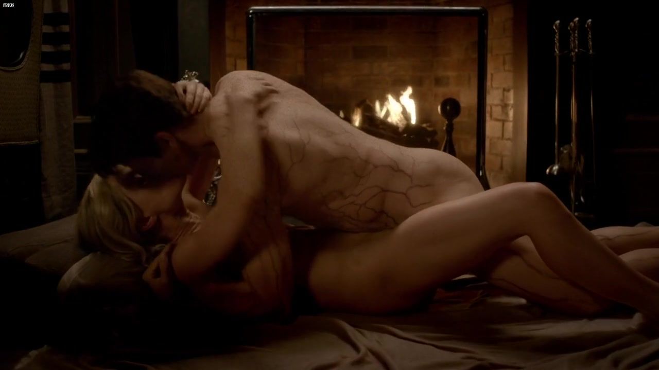 Strapon Sex Scene Carrie Preston sexy, Anna Paquin nude – True Blood s07e07 (2014) Flagra - 1