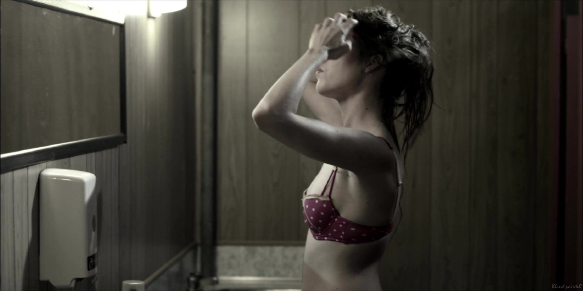 Bigass Emily Crighton naked - Pinup Dolls on Ice (2013) Fuskator - 1