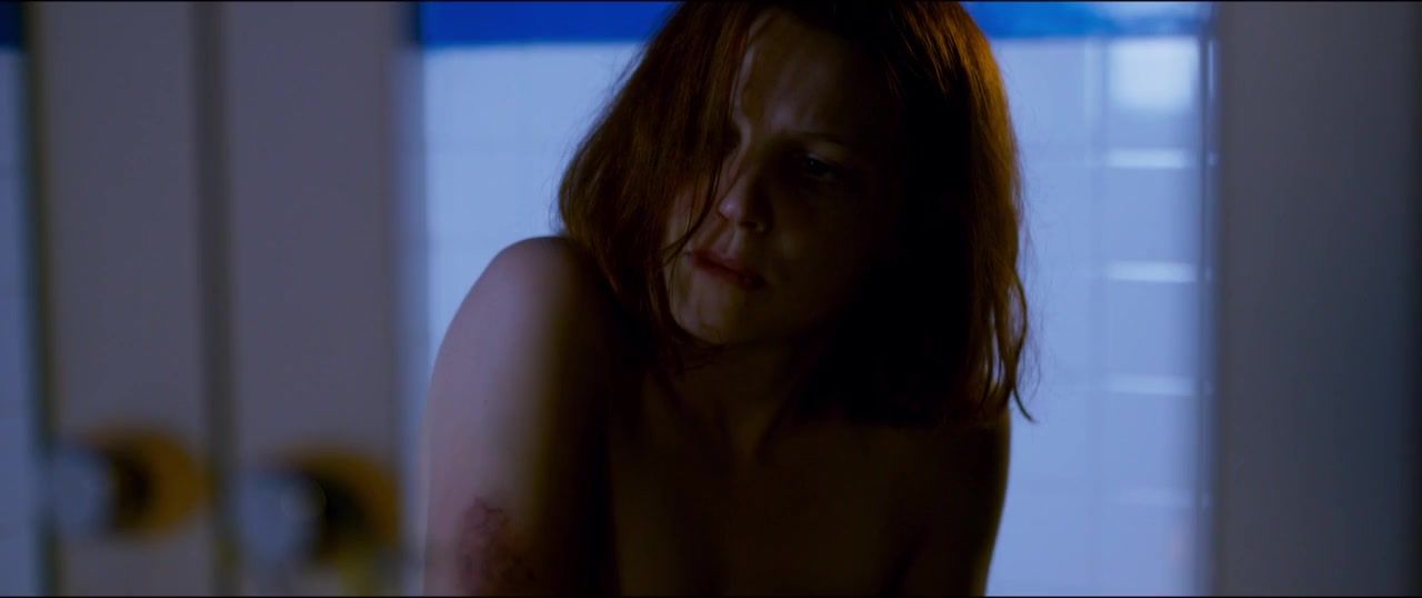 Tugging Topless actress Adele Haenel Nude - Orpheline (2016) Tetas
