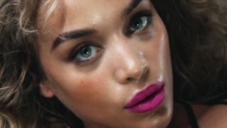 Moneytalks Sexy Love Advent 2017 - Day 14 - Jasmine Sanders by Phil Poynter Oral Sex Porn